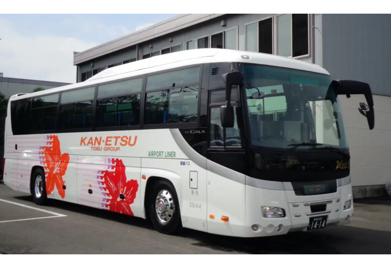 群馬の名湯「伊香保温泉」「四万温泉」と羽田空港を結ぶ高速バスが2023年11月1日より運行開始！・バスの写真