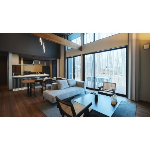 プライベート性の高い滞在を実現！1日1組限定のドッグラン×サウナ付きヴィラ、北軽井沢にオープン