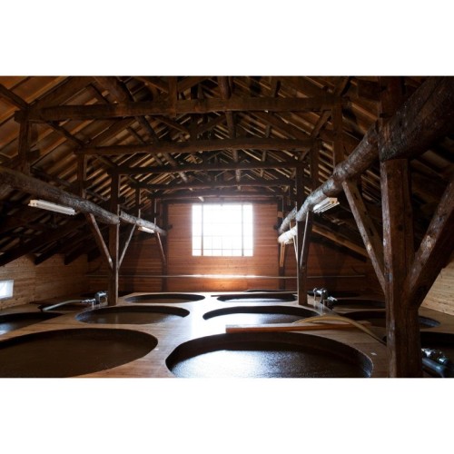 330年以上の歴史を持つ老舗醤油蔵「柴沼醤油醸造」、桶職人による木桶の入れ替え作業を約10日間にわたり公開